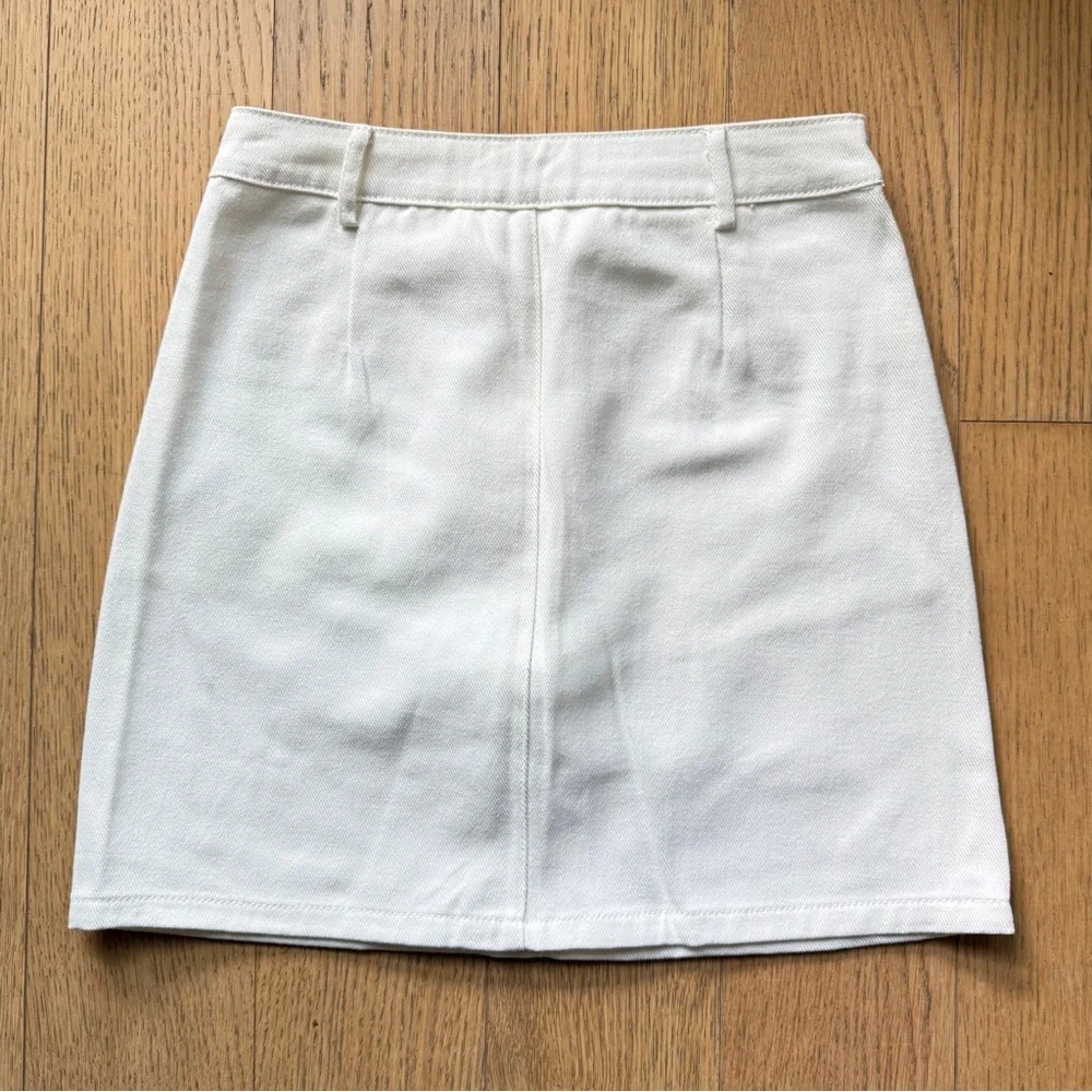 White Denim Mini Skirt NWOT - Size S - Picture 7 of 8